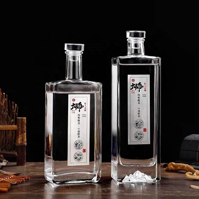 Basismaterial Super Flint Glas Custom Druck Quadrat Gin Flasche für und OEM Willkommen