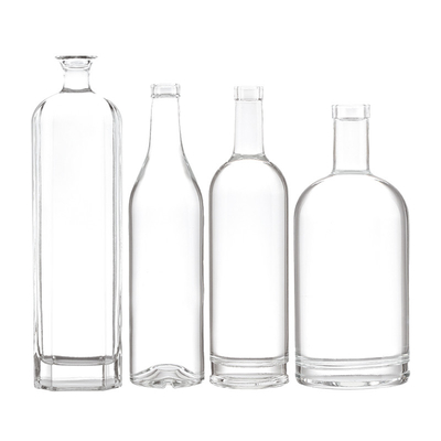 750 ml Glas Whisky-Flasche mit Gravierungen im Inneren und dem Logo des Kunden