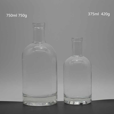 750 ml Wodkaflasche mit gefrorener Textur und kristallweißem Glasmaterial