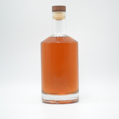 750 ml Wodkaflasche mit gefrorener Textur und kristallweißem Glasmaterial