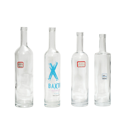 Super Flint Glas Material Custom 700ml Liquor Wein Gin Whisky Wodka Spirituosen Glasflasche mit Korkkappe