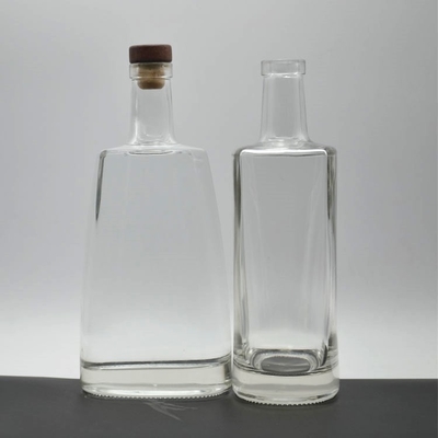 Korkendichtungsart 750 ml leere Glasflaschen für schicke Spirituosen in Super-Fliesenmaterial