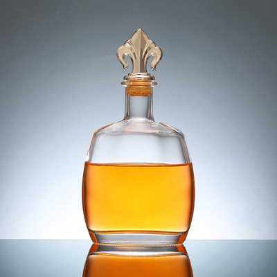 Elegante Weinflasche Wodka-Kollektion Speziell entworfene Glasflaschen Decal Glass Cap