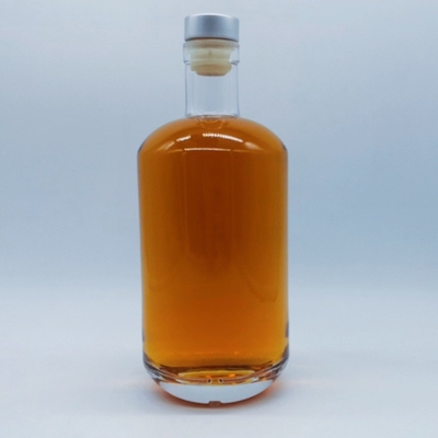 High-End klare Brandy Rum Flaschen 500ml 700ml 750ml mit exquisiter Handwerkskunst