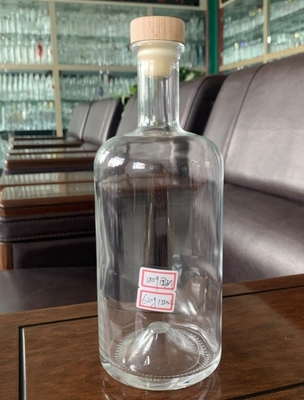 Ausgangsmaterial Kristallglas 500 ml 700 ml Leere Wodka-Weinflasche mit Korken