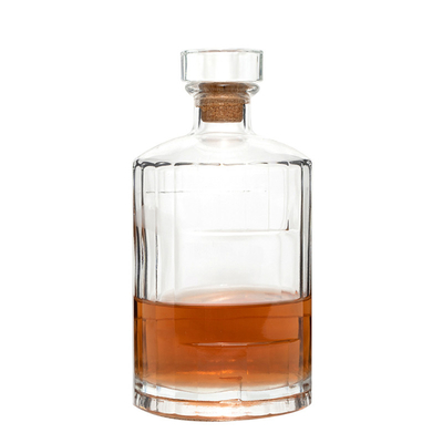 Maßgeschneiderte Kapazität 100-1000 ml klare Quadratglas-Sprayflasche für Whisky-Versorgung