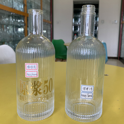 Super Flint Material Kragen Custom Leere 500ml Glasflasche für Whisky Unzerbrechliches Design