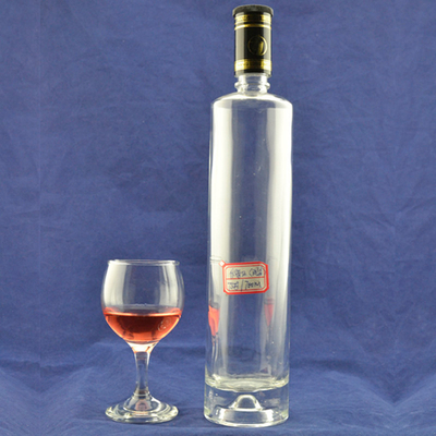 Halsbandmaterial Super-Fliesenmaterial 700 ml Leerer klarer Alkohol Rum Whisky Spirit Wodka Glasflasche für Alkohol