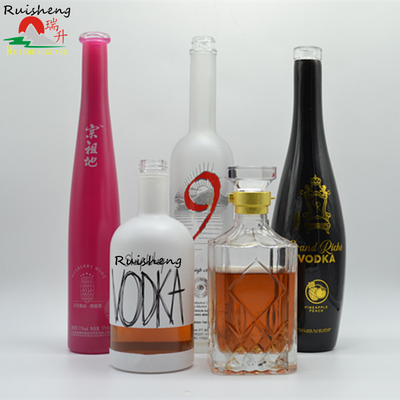 Speziell eingravierte leere Wein Spirituosen XO Super Flint Wodka Glasflaschen für Alkohol