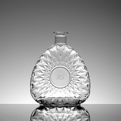 750 ml spezielle Spirituosenflaschen Super Flint Glasmaterial Brandy Glasflasche mit Kork