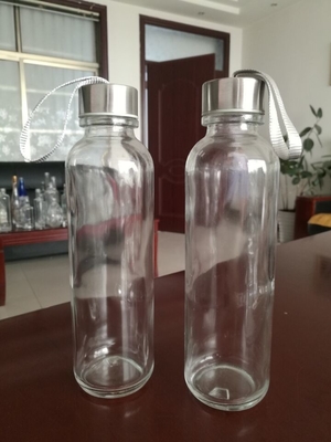 Industrielle leere Glaswasserflasche Kostenlose Probe zur Prüfung