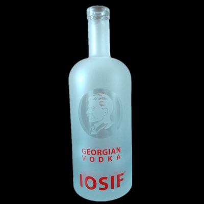 700 ml Whiskey Vodka Glasflasche mit Kristallglasmaterial und anspruchsvollem Look