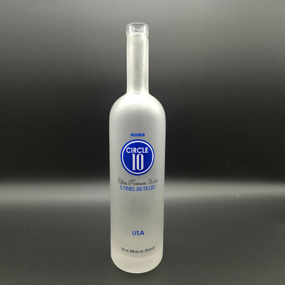700 ml Whiskey Vodka Glasflasche mit Kristallglasmaterial und anspruchsvollem Look
