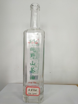 Durchsichtige 750 ml leere Glasflasche für Wodka und Spirituosen mit Versiegelung