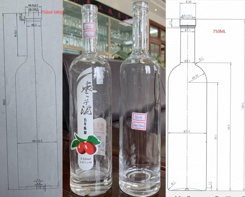 750 ml Glasflasche für alkoholische Getränke mit Farbspüloberfläche und Dekal