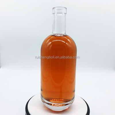 Super Flint 700ml Spirit Glas Wodka Flasche mit Kork OEM/ODM akzeptabel Anpassbar