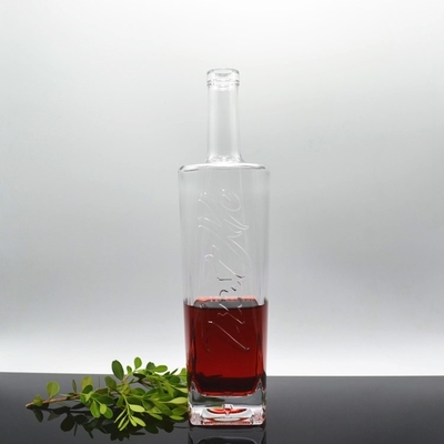 750 ml glasierte Glasflasche für Alkohol Brandy Whisky Wodka Gin Rum Quadratform CNF