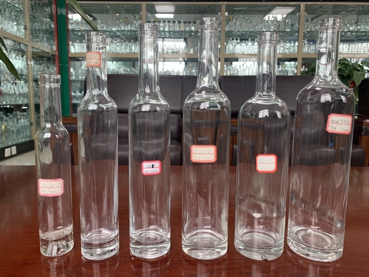 1L Glasflasche mit Frost-Oberflächenbehandlung und anderen tiefen Verfahren