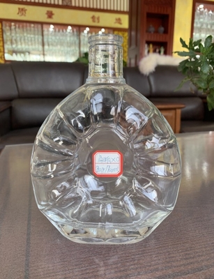 Custom 500ml 700ml 750ml Leere Flasche mit Glaskork für Wodka