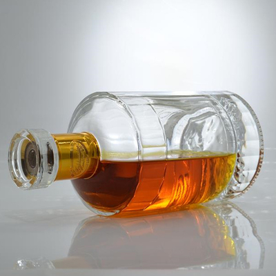 Glasflasche Kapazität 750 ml Bergbasis Runde Flint Flasche Quadrat Schulter Gin Whiskey
