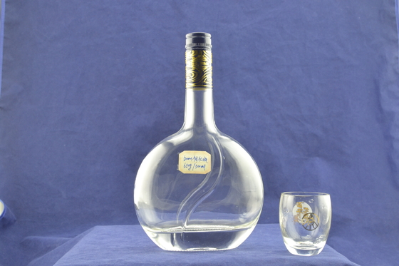 Durchsichtige 750 ml leere Ciroc-Wodka-Glasflaschen Botella mit durchsichtiger Gestaltung