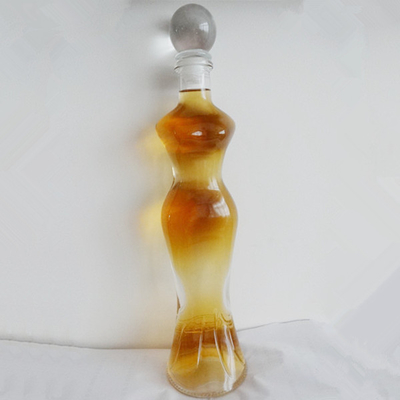 Decal Oberflächenbehandlung Wodka Glasflasche für Frauen Körperform in kristallweißem Material