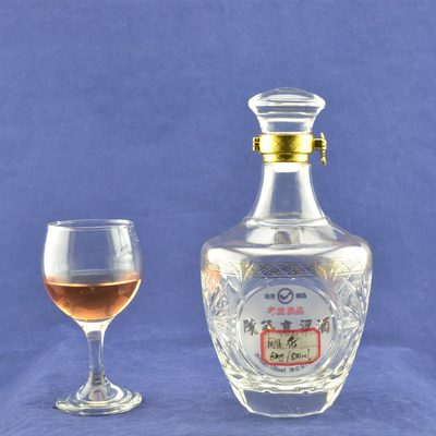 500 ml 750 ml Glas Wodka Whisky Flaschen Super Flint Glas Material und flache Basis Design