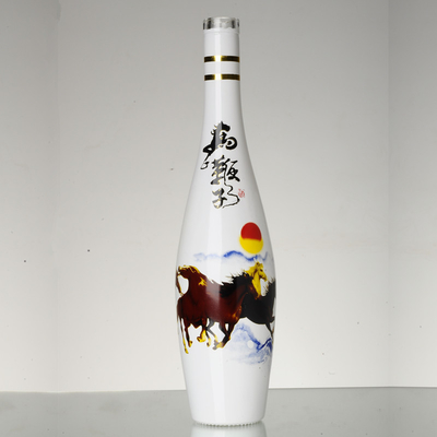 Super Flint Glasmaterial 750 ml Wodka Glasflaschen für Shandong Yuncheng angepasst
