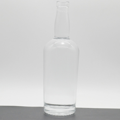 Super Flint Glas Whiskey Rum Gin Flaschen mit individueller Relief-Schnitzerei und Holzstoppe