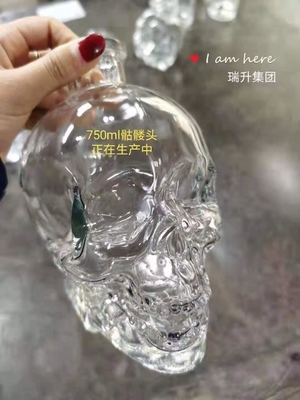 Big Good 700ml 750g transparente Glasverpackung für besondere Form Violin Schädel Flasche