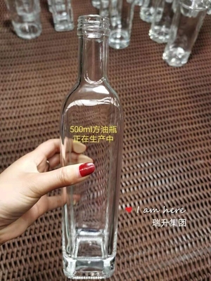Private Label Zylindrische leere Flasche für Alkohol 550 ml 750 ml 780 ml