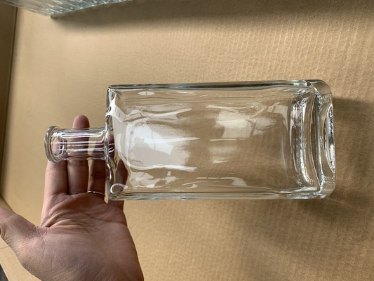 Kristallweißes Quadratglasflasche 500 ml für Spirituosen Gin Rum Wodka Whisky