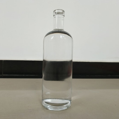 Super Flint Glasmaterial 700 ml 750 ml 1 Liter Wodka Glasflasche mit CE-Standard