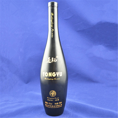 750 ml Flasche mit weißem Alkoholglas in Raketenform für Getränke