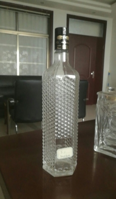 Große dünne Glasflasche für Whisky/Brandy/Wodka mit abdrehbarer Kappe
