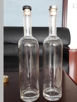 Große dünne Glasflasche für Whisky/Brandy/Wodka mit abdrehbarer Kappe