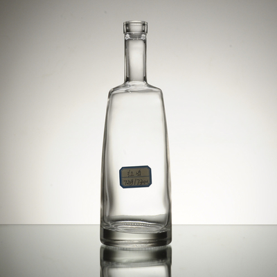 Flaschenhersteller bieten 750 ml Whisky Glasflaschen mit Super Flint Glasmaterial an