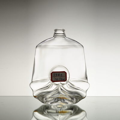 Flaschenhersteller bieten 750 ml Whisky Glasflaschen mit Super Flint Glasmaterial an