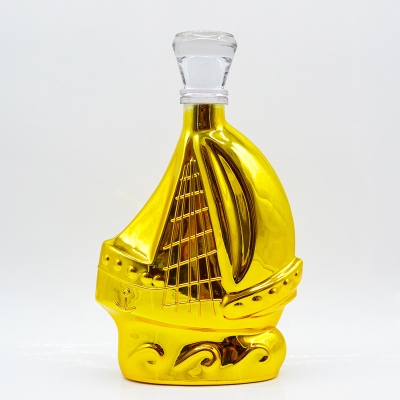 Sehr OEM / ODM angepasste 1000 ml klare Glasflaschen für Brandy Whisky Liquor Verpackung