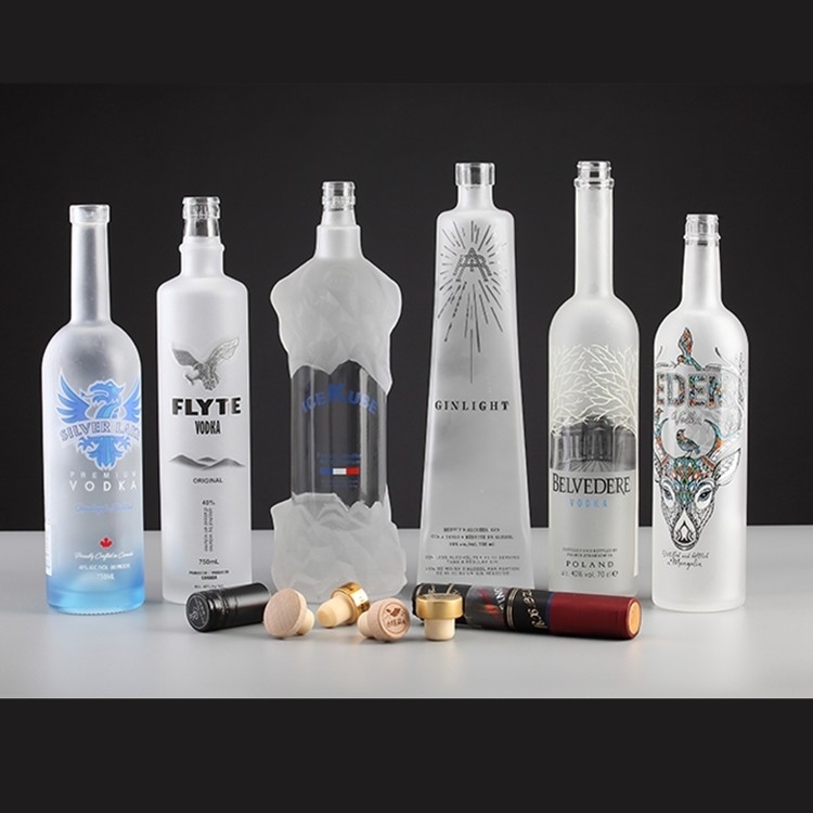 Super Flint Hot Stamping 500ml 700ml 750ml Alkohol Brandy Glasflasche OEM