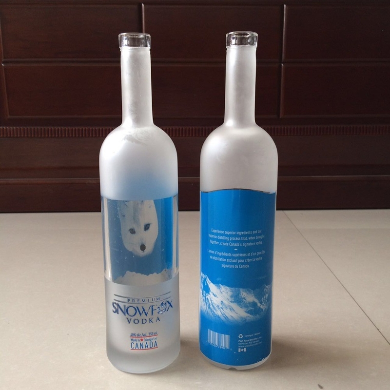 Decal Screen Printing Frosted Cork Vodka Flasche 500ml 750ml 1L Glasflasche für Wodka