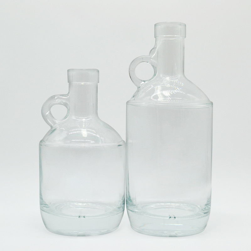 500 ml Glasflasche zur Aufbewahrung von California Wine Spirits mit Korkversiegelung und Ohrgriffe