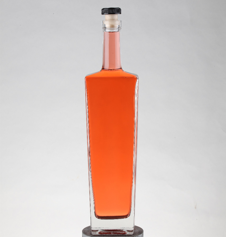 Hot Stamping Oberflächenbehandlung Super Flint hochwertiger Gin Vodka 750ml Quadratglasflasche FOB